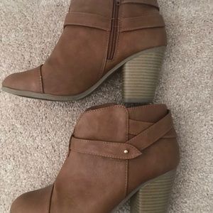 Lauren Conrad LC Booties size 7.5 GREAT CONDITION